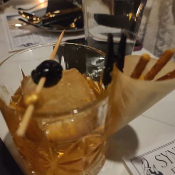 Syndicate Ferndale - Syndacite old fashioned - Cocktail Bars Near Me - Ferndale, Michigan Syndicate Ferndale - Syndacite old fashioned - Cocktail Bars Near Me - Ferndale, Michigan
