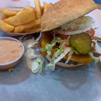 WW Cousins Restaurant - 1:1/2 Lb Hamburger - American Near Me - Louisville, Kentucky WW Cousins Restaurant - 1:1/2 Lb Hamburger - American Near Me - Louisville, Kentucky