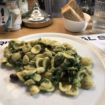 Libreria Brac - vegan pasta with pesto - Cafes Near Me - Florence, FI
