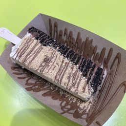 tres leches paleta w half chocolate, graham crackers and oreos tres leches paleta w half chocolate, graham crackers and oreos