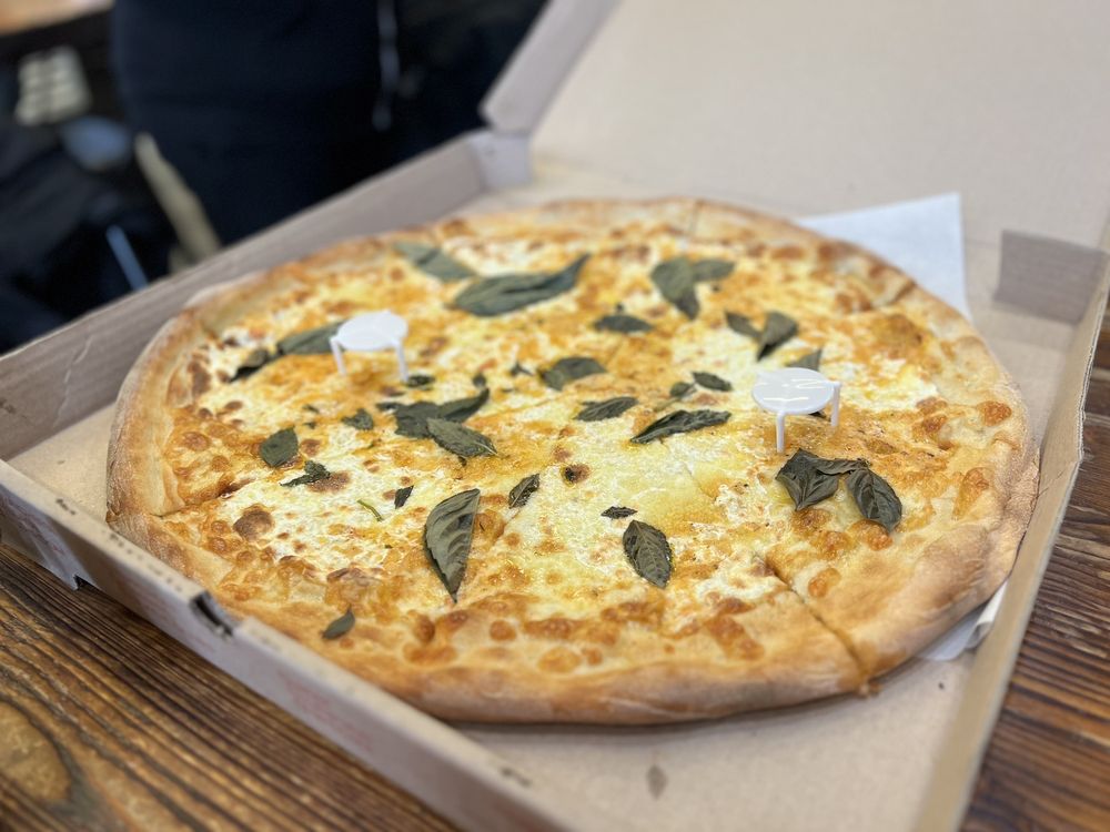 Made In New York Pizza
