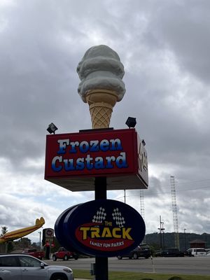 Andy's Frozen Custard by null