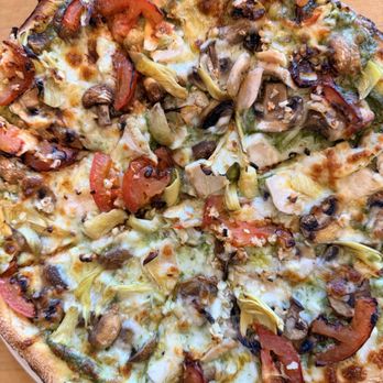Pinocchio's Pizza - Chicken Pesto Pizza - Pizza Near Me - Pasadena, California