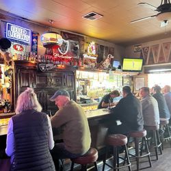 Elliott's Bar