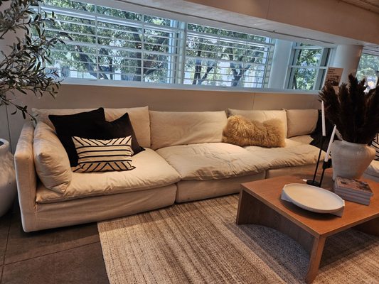 Crate & Barrel by null