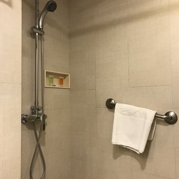 南洋酒店 - view of shower enclosure - Hotels Near Me - Hong Kong, HK