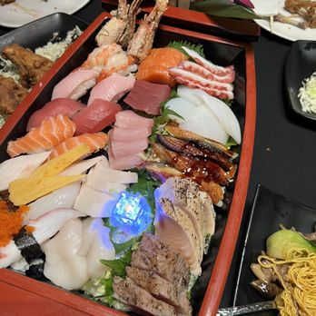 8 Asian Restaurant - Sushi boat - Asian Fusion Near Me - Auburn, Washington 8 Asian Restaurant - Sushi boat - Asian Fusion Near Me - Auburn, Washington
