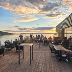 Clarion Hotel Trondheim - Rooftop bar at clarion hotel in Trondheim at midnight summer