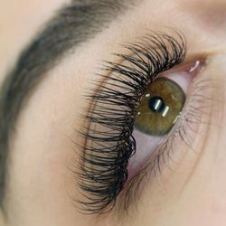 Rêver Lashes - Classic Lash Extensions