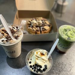 Treats Cereal Bar & Boba - Strawberry Matcha Latte