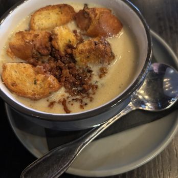 Smokin Fins - Scratch Chowder o New England Style Clam Chowder, Bacon Bits, Croutons - Sushi Bars Near Me - Highlands Ranch, Colorado