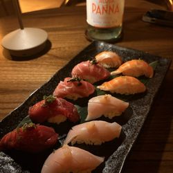 ISU Modern Izakaya - Nigiri flight