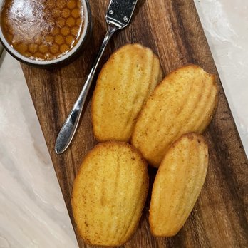 Senia - Cornbread Madelines - Cocktail Bars Near Me - Honolulu, Hawaii Senia - Cornbread Madelines - Cocktail Bars Near Me - Honolulu, Hawaii