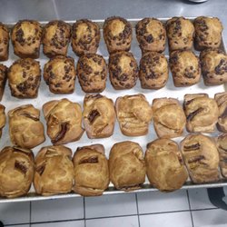 San pablo bakery - A cada hora sacamos panes calientes