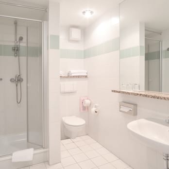 Hotel Sachsen-Anhalt - Badezimmer mit Dusche - bathroom with shower - Hotels Near Me - Barleben, ST Hotel Sachsen-Anhalt - Badezimmer mit Dusche - bathroom with shower - Hotels Near Me - Barleben, ST