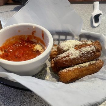 Mama's Table - Mozzarella sticks (6 of them ) - Breakfast & Brunch Near Me - Santa Clarita, California