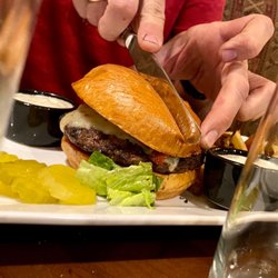 The Pinery Country Club - Burger
