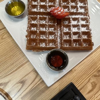 BB Cafe & Catering - Waffles - Cafes Near Me - Burbank, California