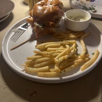 The Harbor Restaurant - Fried fish sandwich - Seafood Near Me - Santa Barbara, California The Harbor Restaurant - Fried fish sandwich - Seafood Near Me - Santa Barbara, California