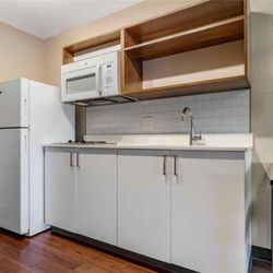 Extended Stay America - Oakland - Alameda - Fully Equipped Kitchens