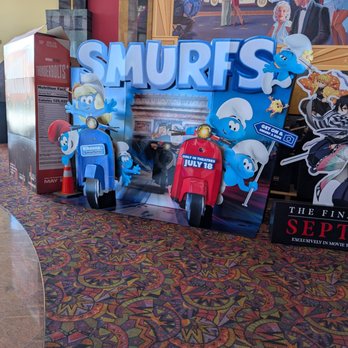 Regal Edwards Long Beach - Smurfs - Cinema Near Me - Long Beach, California Regal Edwards Long Beach - Smurfs - Cinema Near Me - Long Beach, California