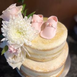 Creative Designs by Micheline - "Naked cake" for a baby shower