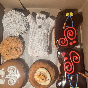 Voodoo Doughnut - Bakeries Near Me - Orlando, Florida Voodoo Doughnut - Bakeries Near Me - Orlando, Florida
