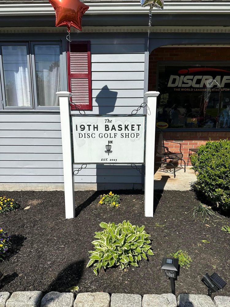The 19th Basket Disc Golf Shop Logo