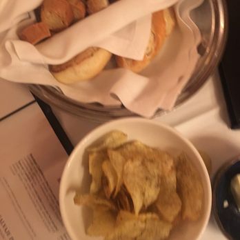 Botafumeiro - Bread and peppered potato chips - Seafood Near Me - Barcelona, BCN