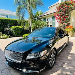 First Class Naples Transportation - Experience the best!