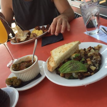 24 Diner - Vegetarian hash and mimosas - Diners Near Me - Austin, Texas