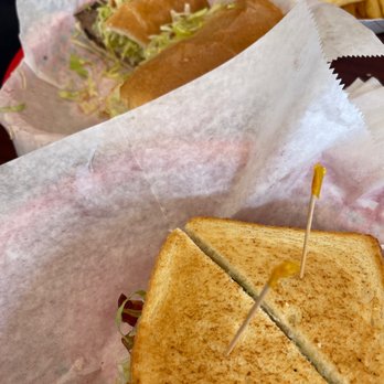 Sandston Bistro & Shakes - Roast beef sandwich and BLT - Diners Near Me - Sandston, Virginia Sandston Bistro & Shakes - Roast beef sandwich and BLT - Diners Near Me - Sandston, Virginia
