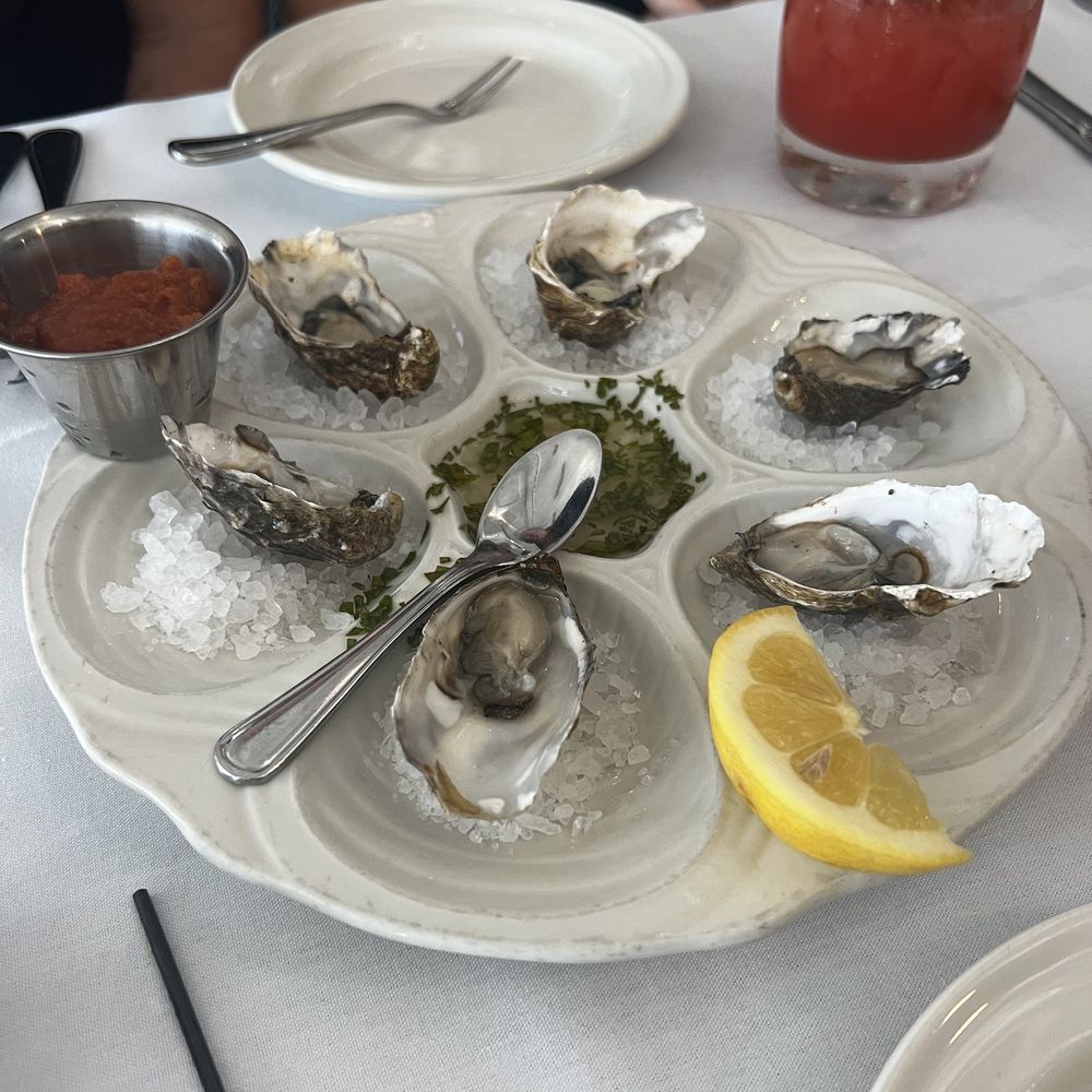 Roche Harbor Resort - Longbeach oysters - Resorts Near Me - Roche Harbor, Washington Roche Harbor Resort - Longbeach oysters - Resorts Near Me - Roche Harbor, Washington
