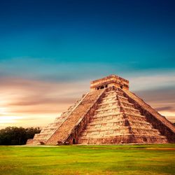 Cancún Bay - Chichen Itza Tour