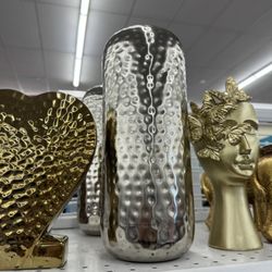 dd's DISCOUNTS - Display