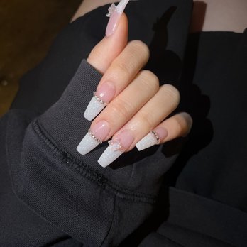 Castle Nail Bar - Nail Salons Near Me - Bellevue, Washington Castle Nail Bar - Nail Salons Near Me - Bellevue, Washington
