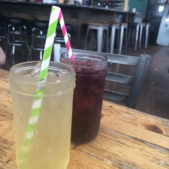 Five Ocean Bar & Grill - The Long Beach (cucumber purée and lime) was so refreshing. The Jamiaca with hisbiscus juice - American Near Me - Long Beach, New York