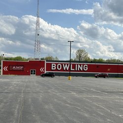 AMF North Ridgeville Lanes - North Entrance