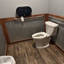 One Eyed Jack's - Ladies Restrooms