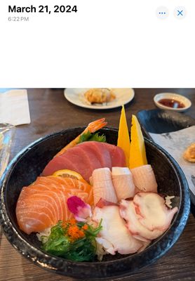 Totto Ramen & Sushi Bar by null