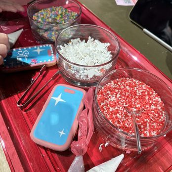 Barbie Stream House - Walking Tours Near Me - New York, New York