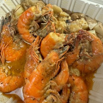 The Shrimp Station - Waimea - Cajun Shrimp with potatoes - Seafood Near Me - Waimea, Hawaii The Shrimp Station - Waimea - Cajun Shrimp with potatoes - Seafood Near Me - Waimea, Hawaii