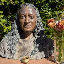 Ananda Palo Alto - Paramhansa Yogananda statue
