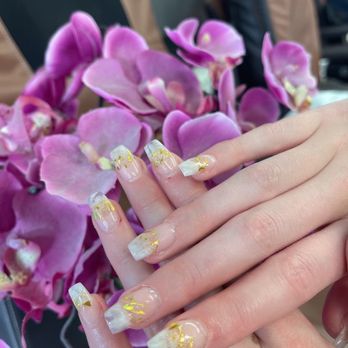 Perfect Ten Nails - gold leaf french nails with marble powder tips by thuy - Nail Salons Near Me - Danville, California