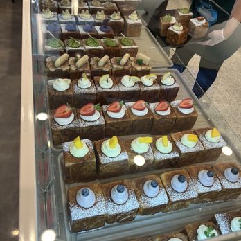 Le Kream - Kream Bombs - Desserts Near Me - Houston, Texas Le Kream - Kream Bombs - Desserts Near Me - Houston, Texas