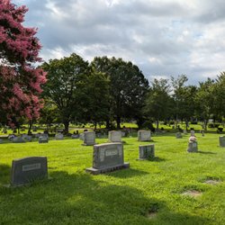 Oakwood Cemetery