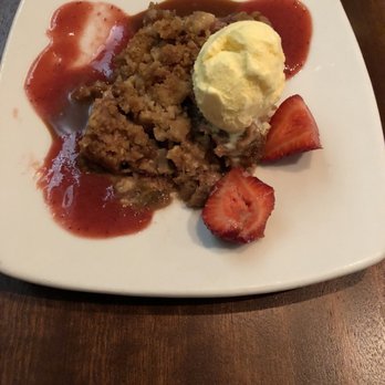 Morgan's On the Danforth - Very nice rubarb crumble not too sweet - Gastropubs Near Me - Toronto, Ontario