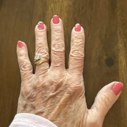French Nails & Tanning - I love her designs