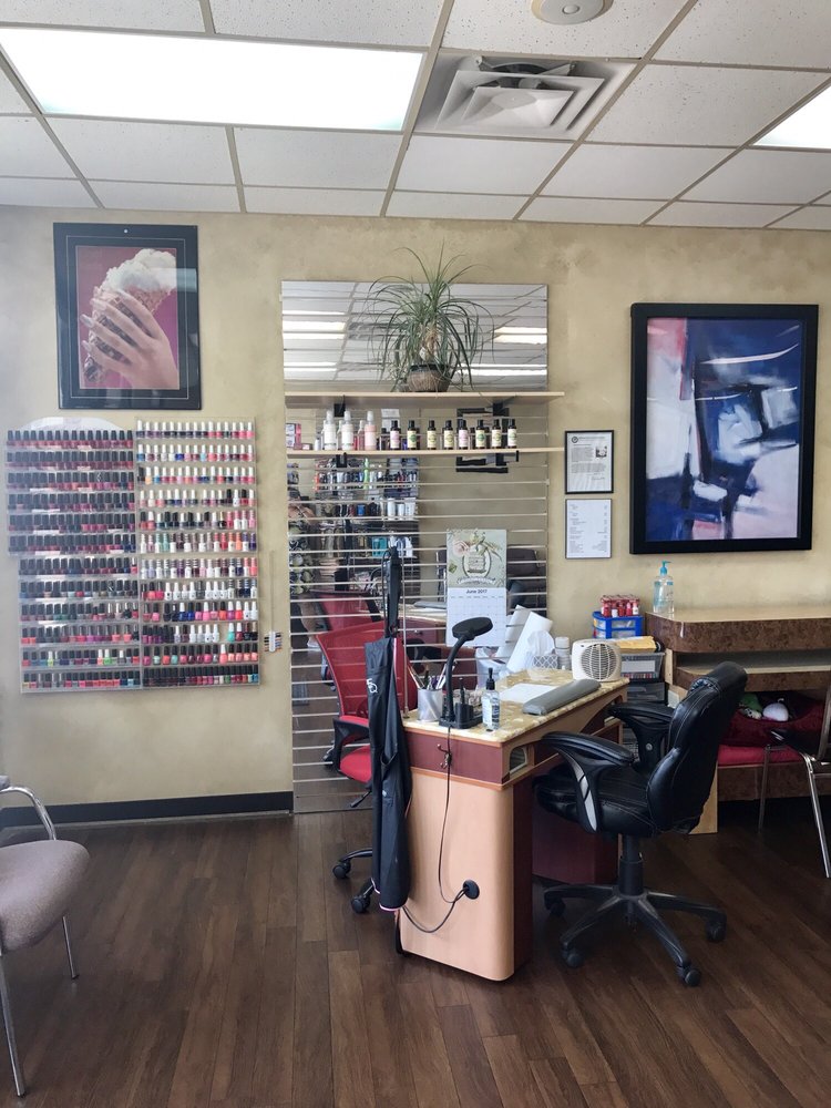 SHEAR THERAPY SALON Updated July 2024 21 Photos 5717 Bardstown Rd