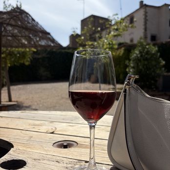 Oller del Mas - Summer red wine - Wineries Near Me - Manresa, B Oller del Mas - Summer red wine - Wineries Near Me - Manresa, B